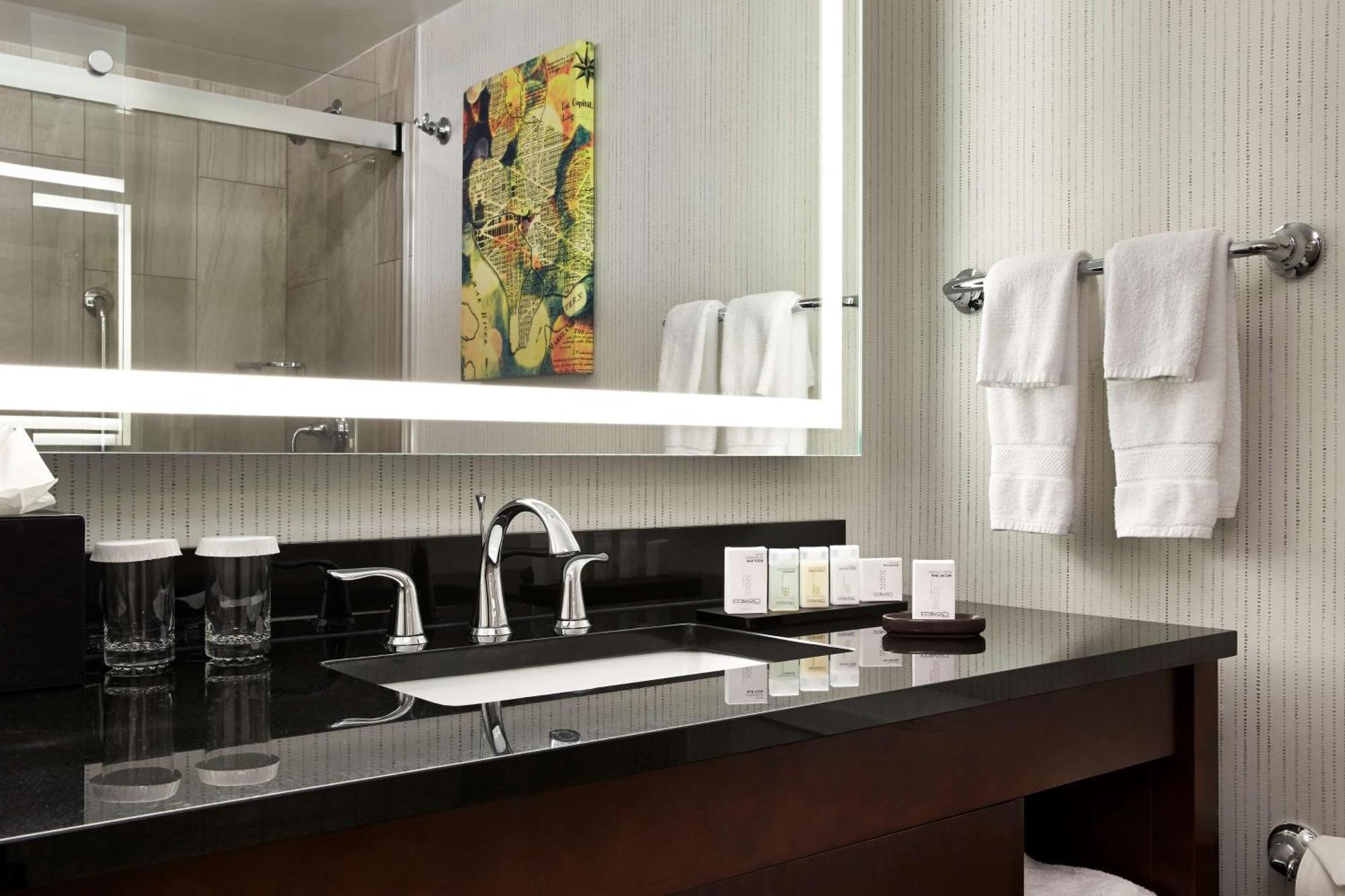 Hotel Embassy By Hilton Dc Chevy Chase Pavilion Washington