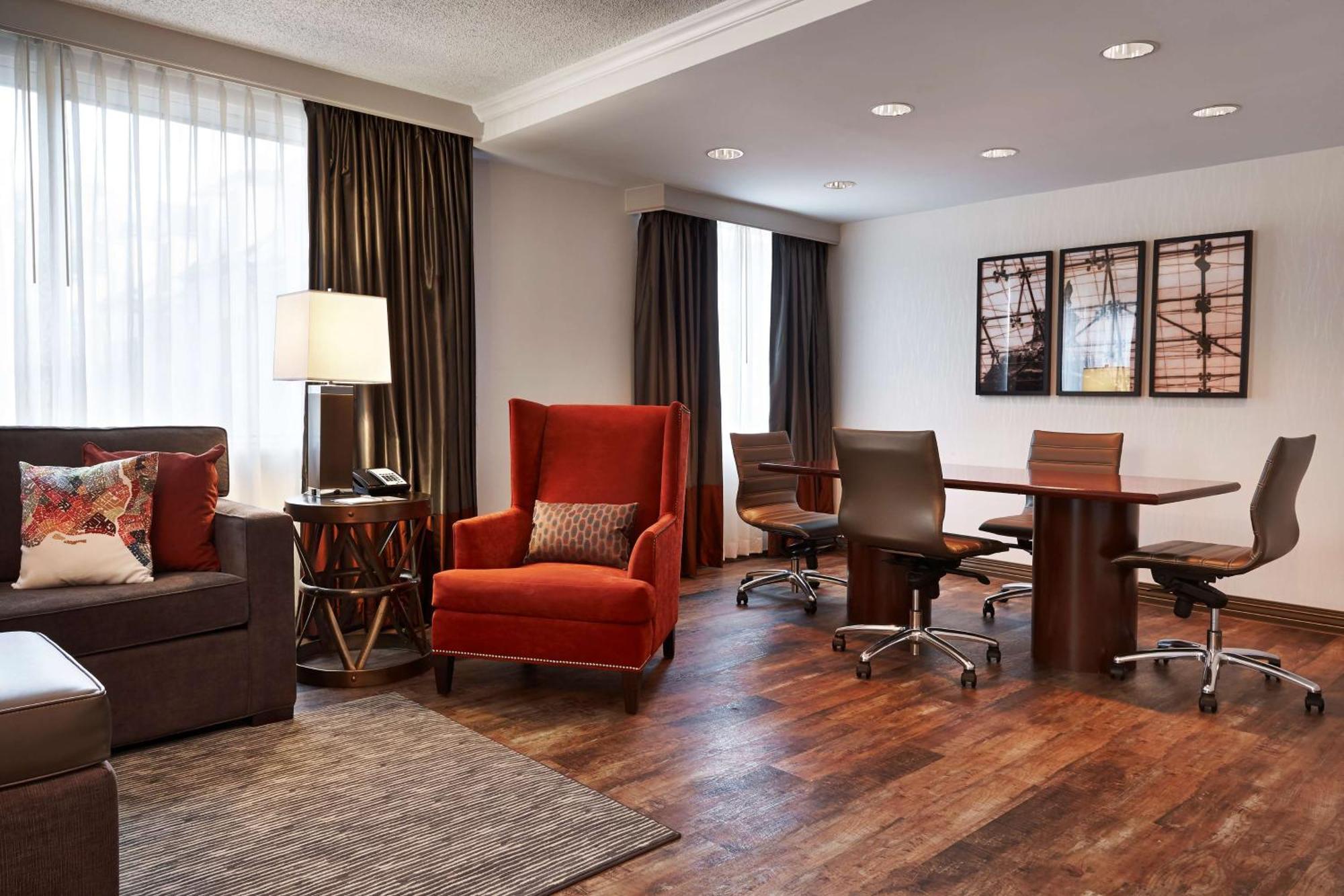 Hotel Embassy By Hilton Dc Chevy Chase Pavilion