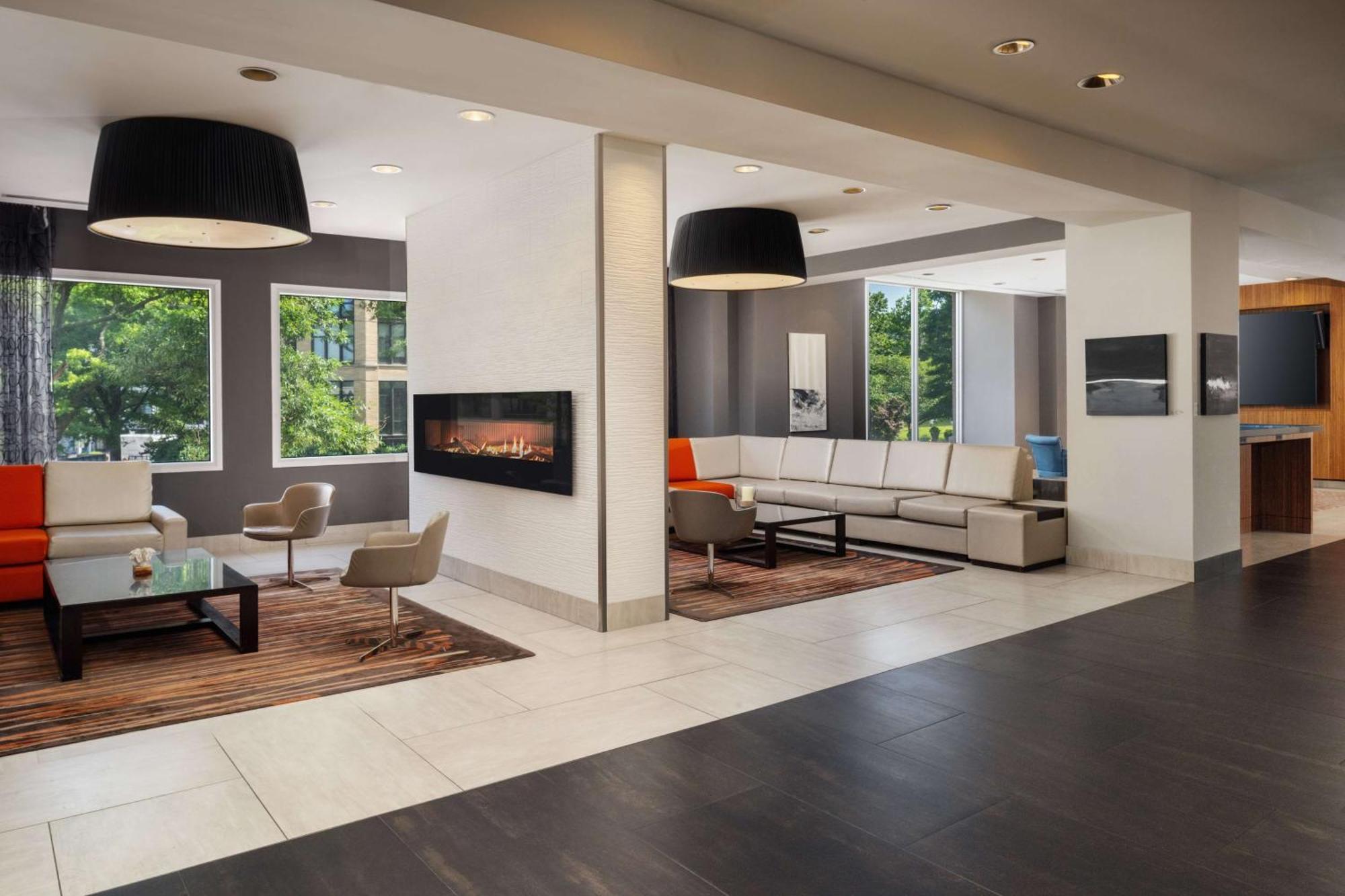 Hotel Embassy By Hilton Dc Chevy Chase Pavilion Washington