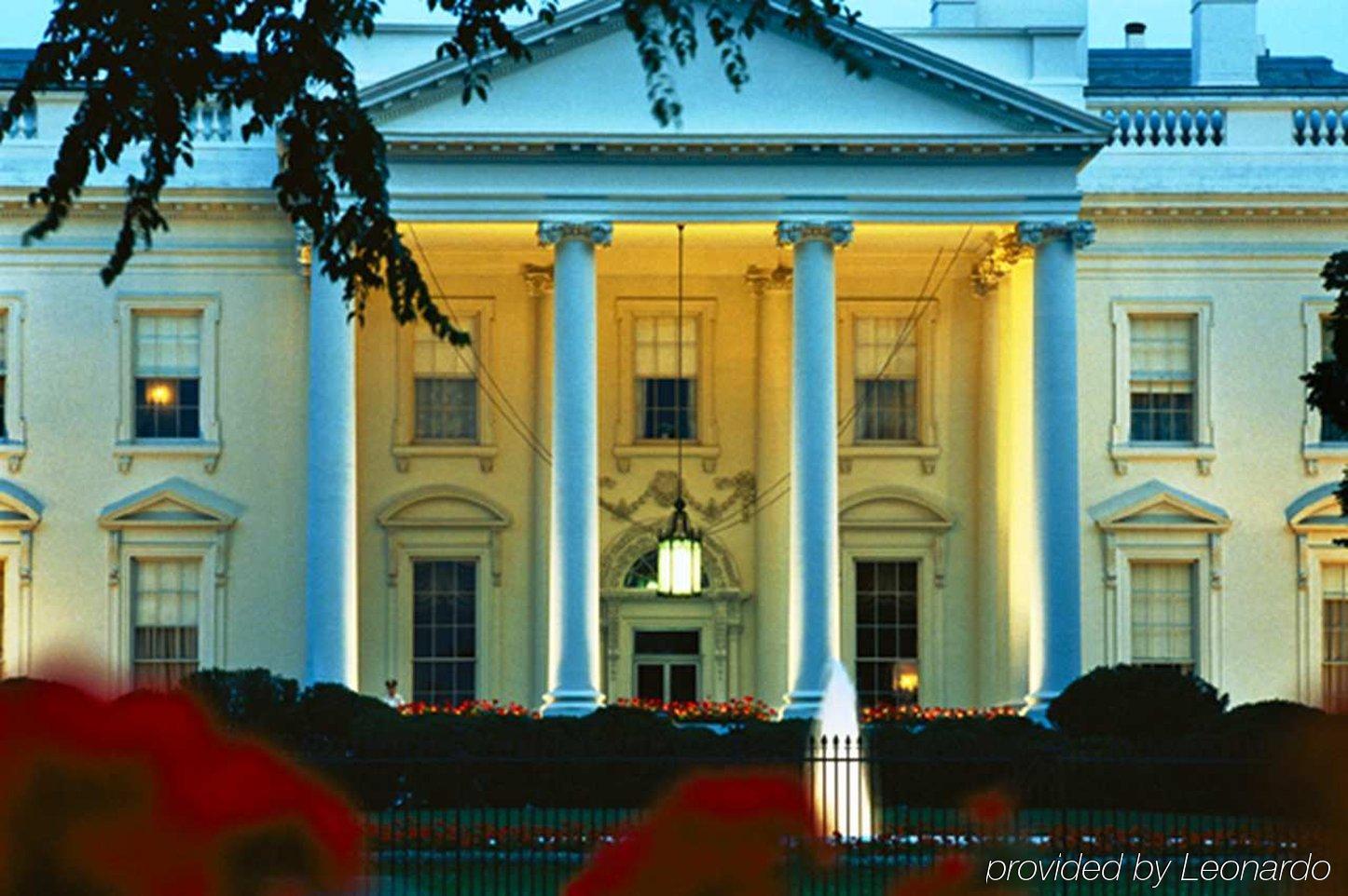 Hotel Embassy By Hilton Dc Chevy Chase Pavilion 3*